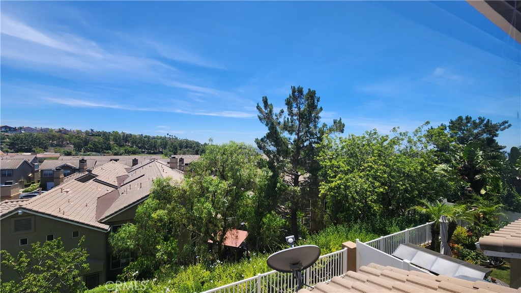 28456 Yosemite Drive Lake Forest, CA 92679 - Photo 23 of 33 a view of a terrace with a garden