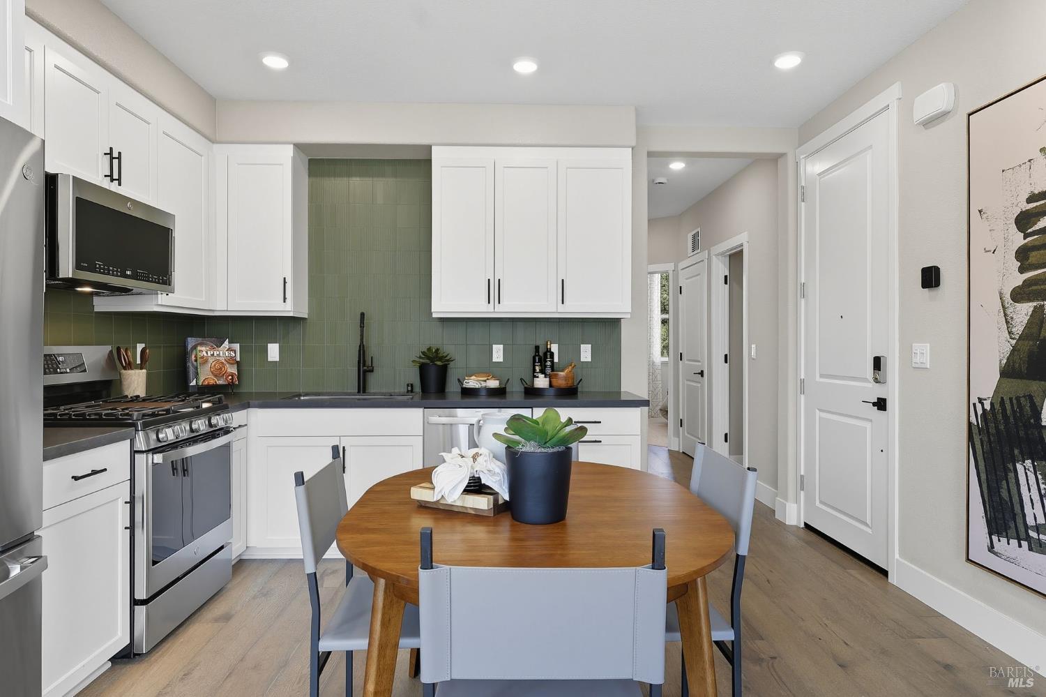 1553 Silverado Terrace Loop, Unit 35 Calistoga, CA 94515 - Photo 6 of 16 Home is under construction; photos are of the model home and are for representational purposes only.