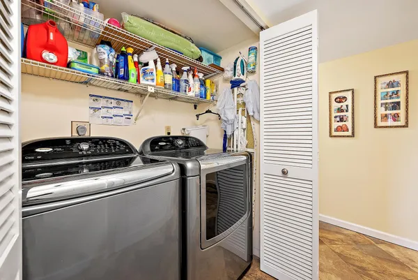 $8,500 | 533 Oak Harbour Drive, Unit 533, Juno Beach, FL 33408