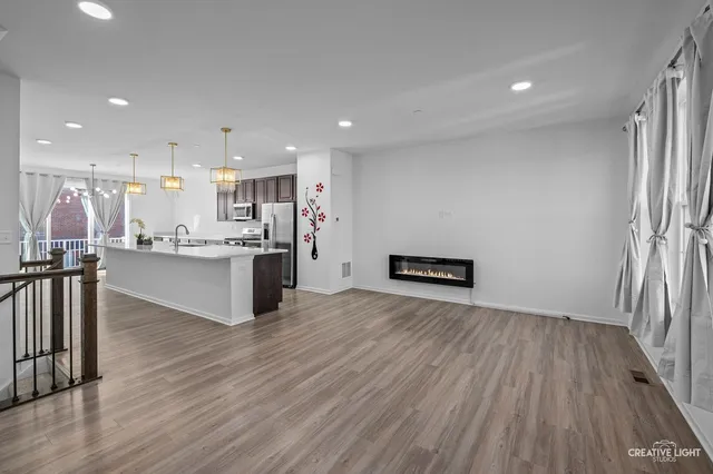 $3,500 | 2906 Reflection Drive, Naperville, IL 60564