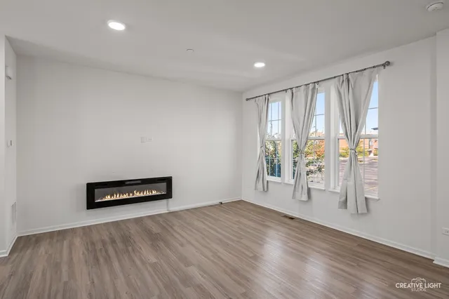 $3,500 | 2906 Reflection Drive, Naperville, IL 60564