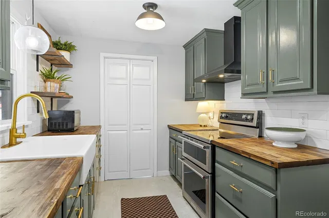 $560,000 | 3271 South Lafayette Street, Englewood, CO 80113