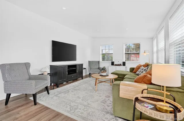 $560,000 | 3271 South Lafayette Street, Englewood, CO 80113