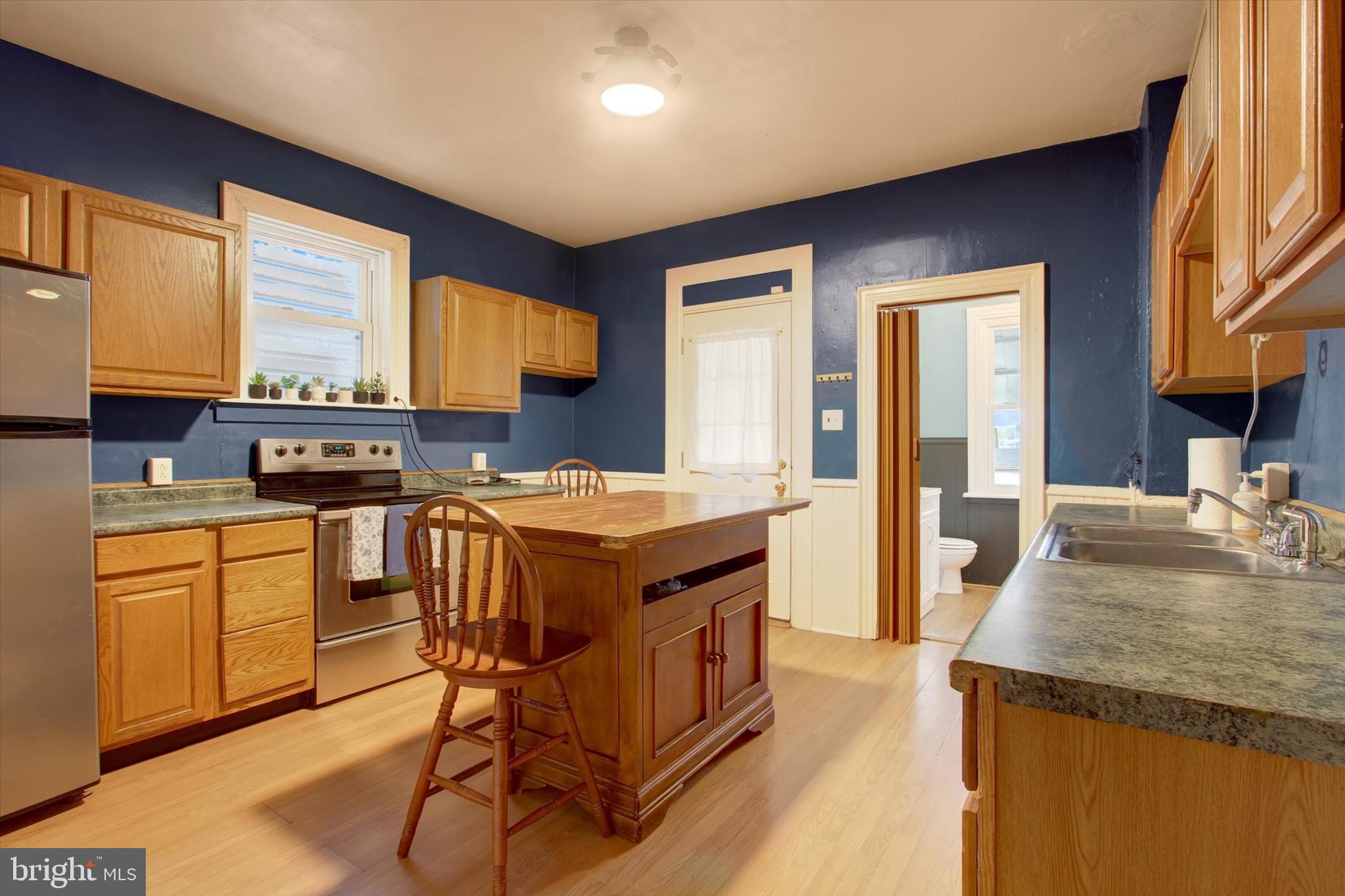 531 York Street Hanover, PA 17331 - Photo 8 of 21 Gallery Image 8
