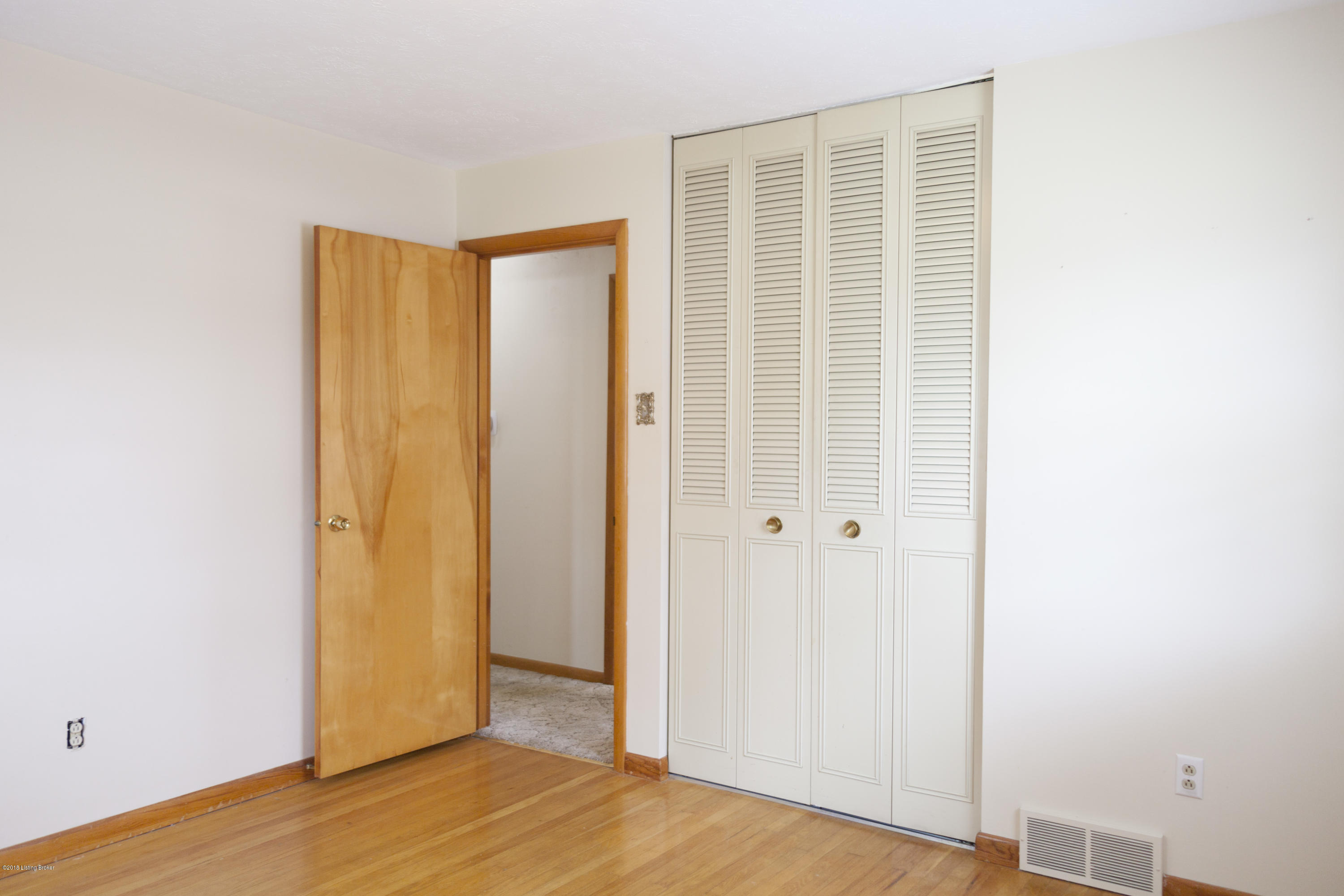 3446 Fern Lea Road Louisville, KY 40216 - Photo 27 of 36 Interior 14