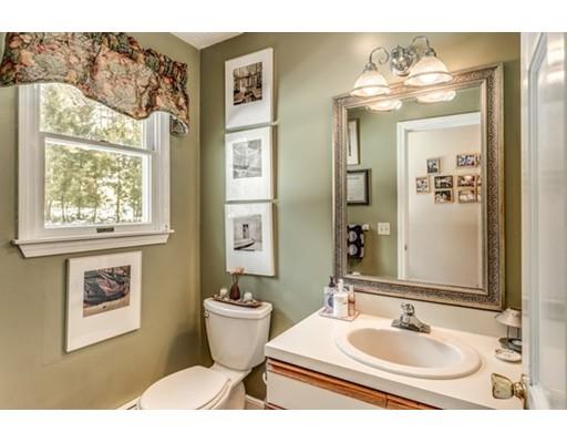 11 Oxbow Road Wayland, MA 01778 - Photo 15 of 27 Gallery Image 15