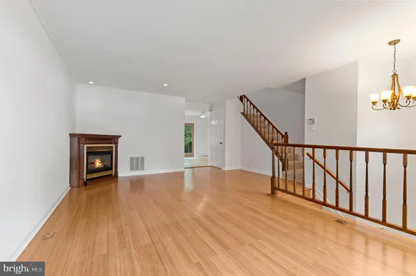 $4,200 | 10504 Pine Haven Terrace, North Bethesda, MD 20852