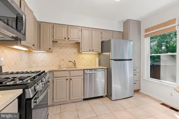 $4,200 | 10504 Pine Haven Terrace, North Bethesda, MD 20852