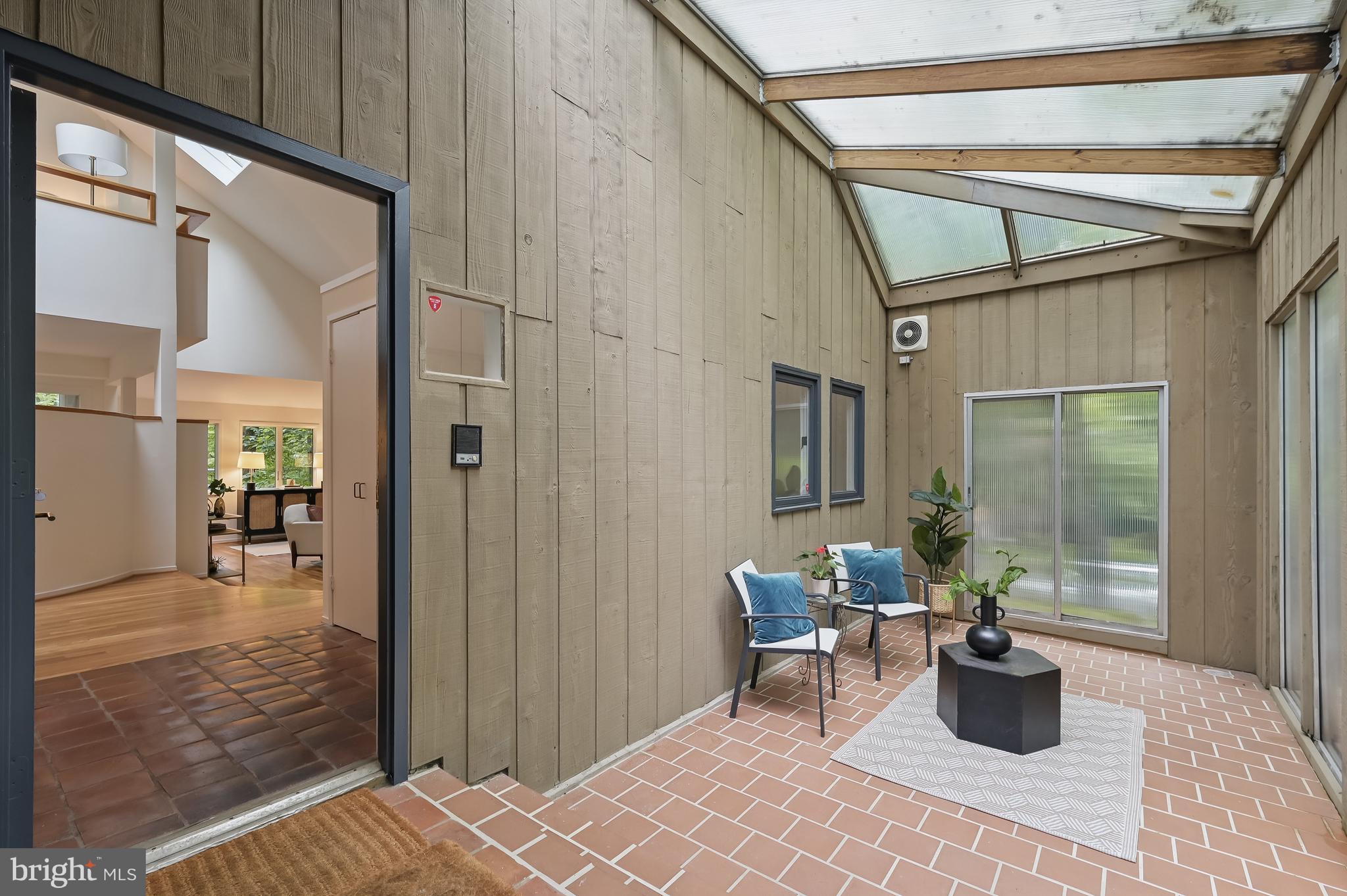 2603 Klingle Road Northwest Washington, DC 20008 - Photo 3 of 35 Sunporch