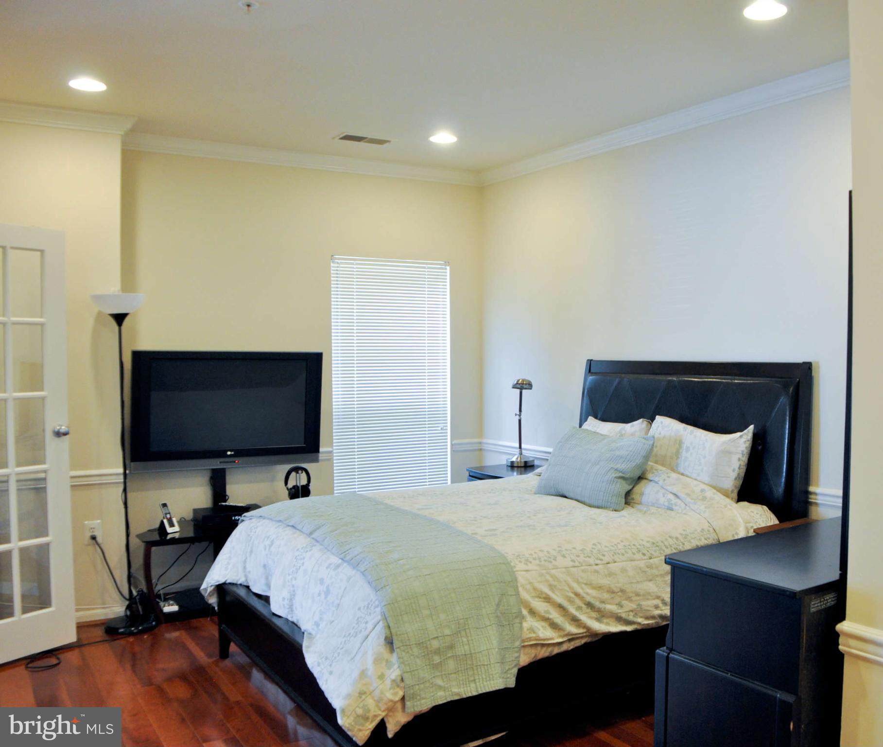 1520 North Point Drive, Unit 101 Reston, VA 20194 - Photo 11 of 22 Bedroom (Master)