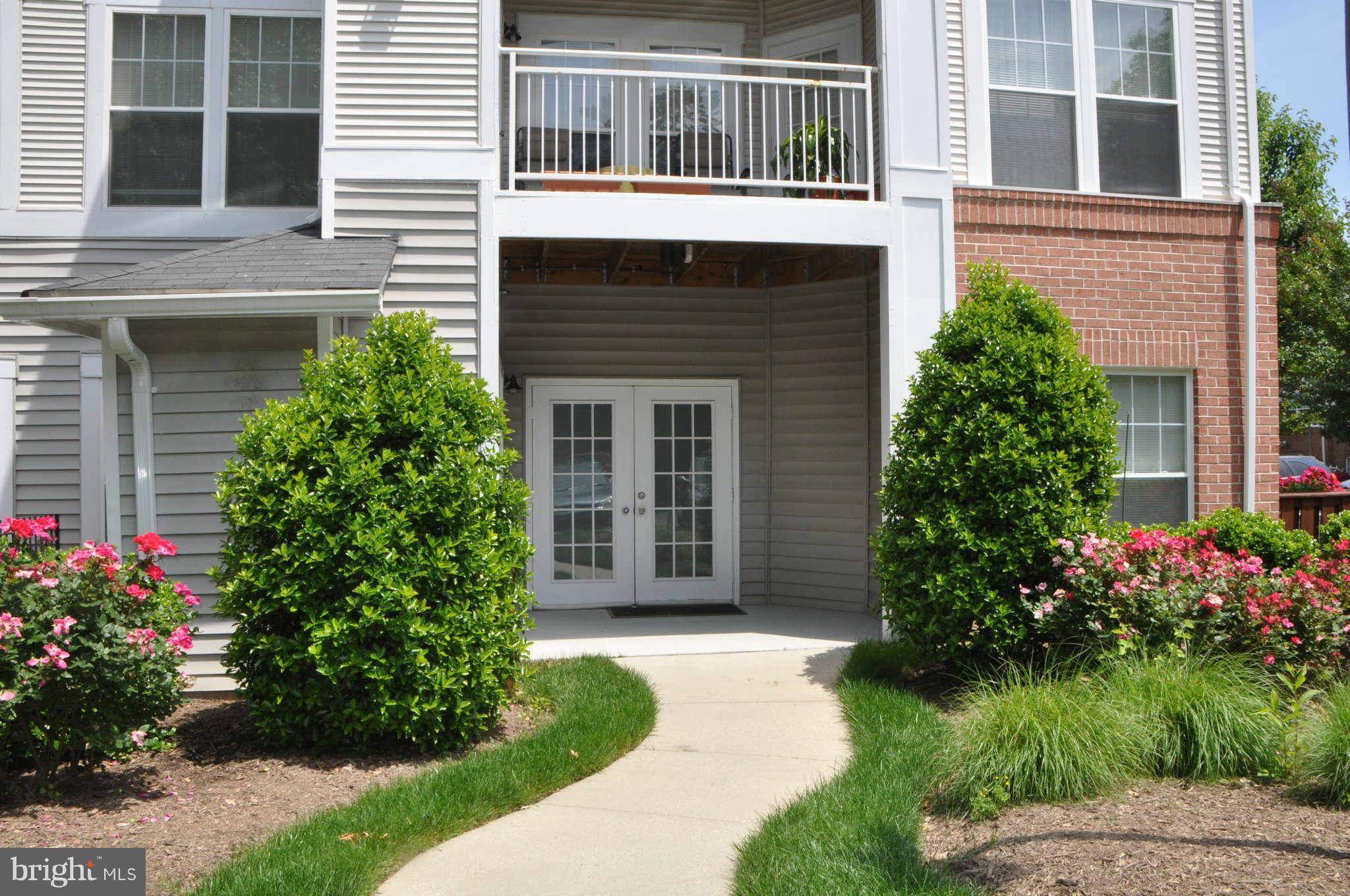 1520 North Point Drive, Unit 101 Reston, VA 20194 - Photo 21 of 22 Exterior (Rear)