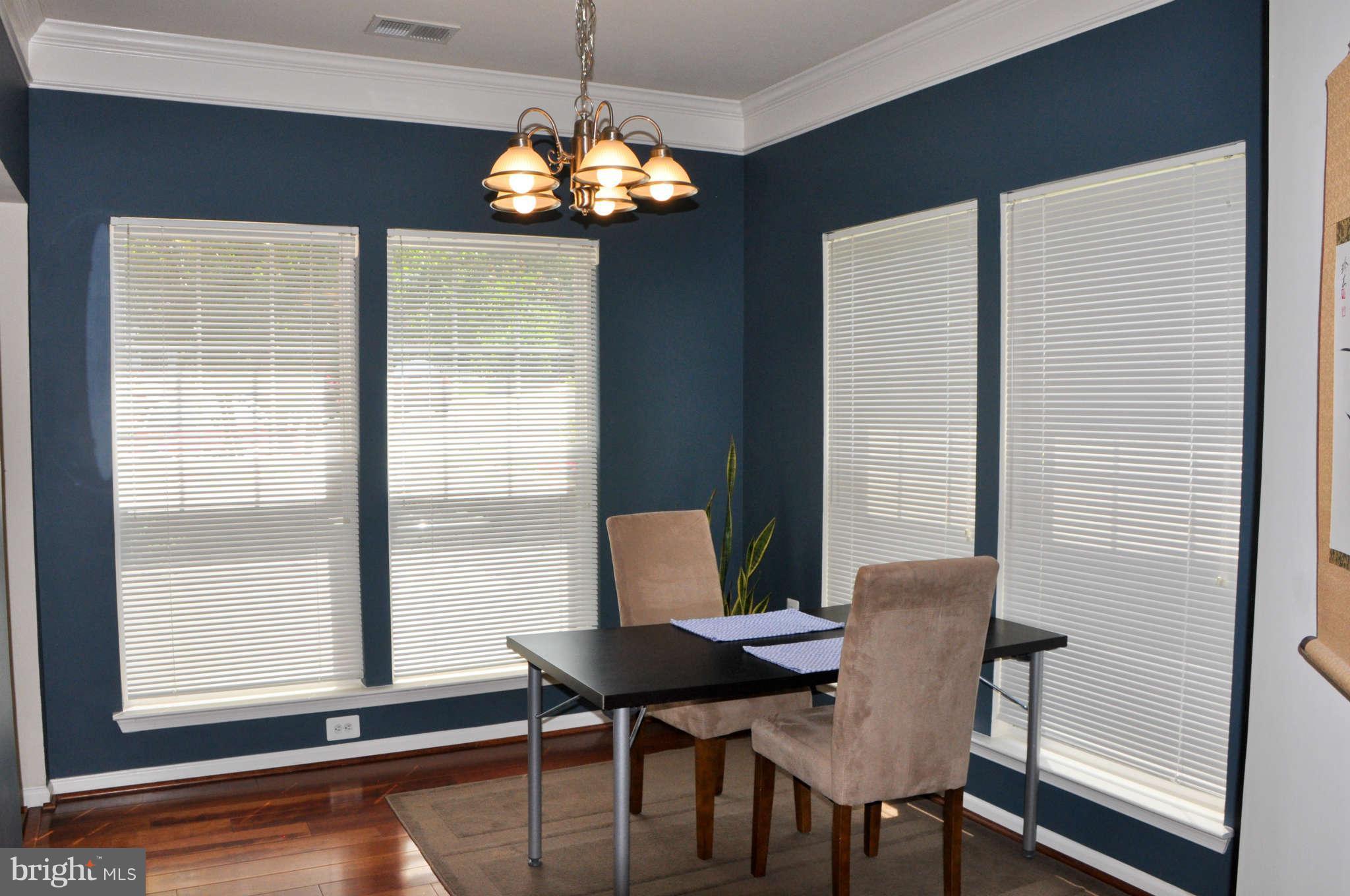 1520 North Point Drive, Unit 101 Reston, VA 20194 - Photo 8 of 22 Dining Room