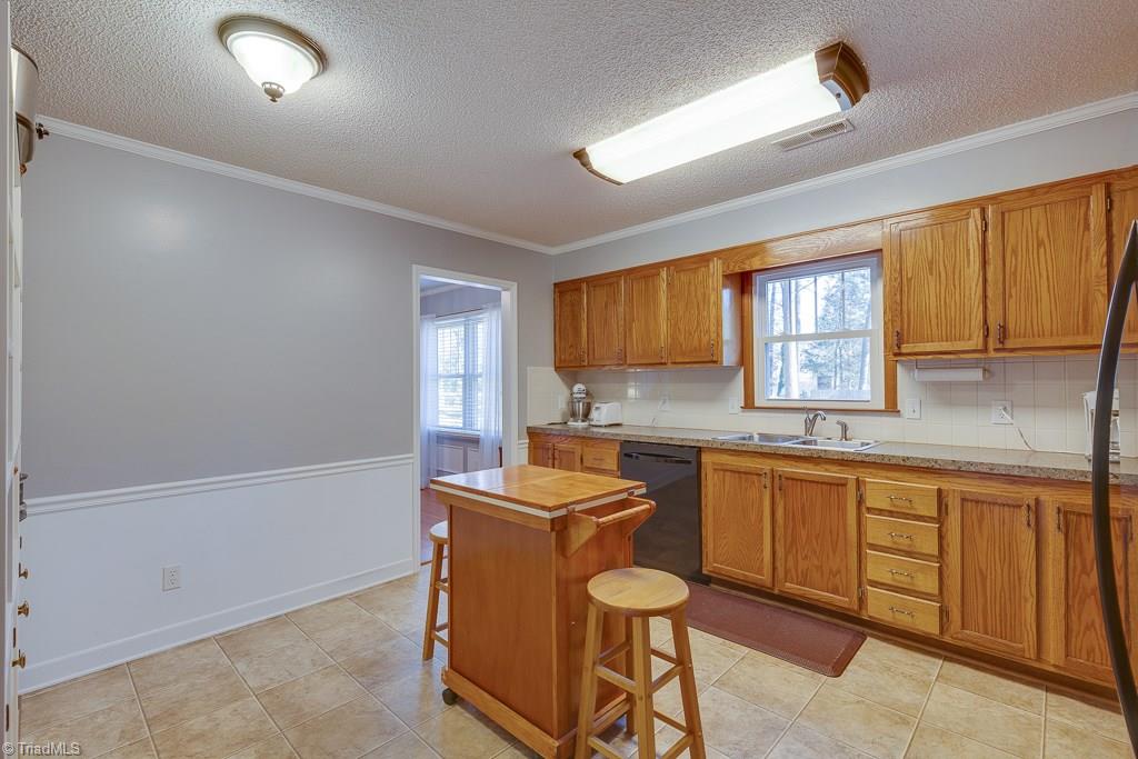 4133 Clinard Road Clemmons, NC 27012 - Photo 7 of 30 Gallery Image 7