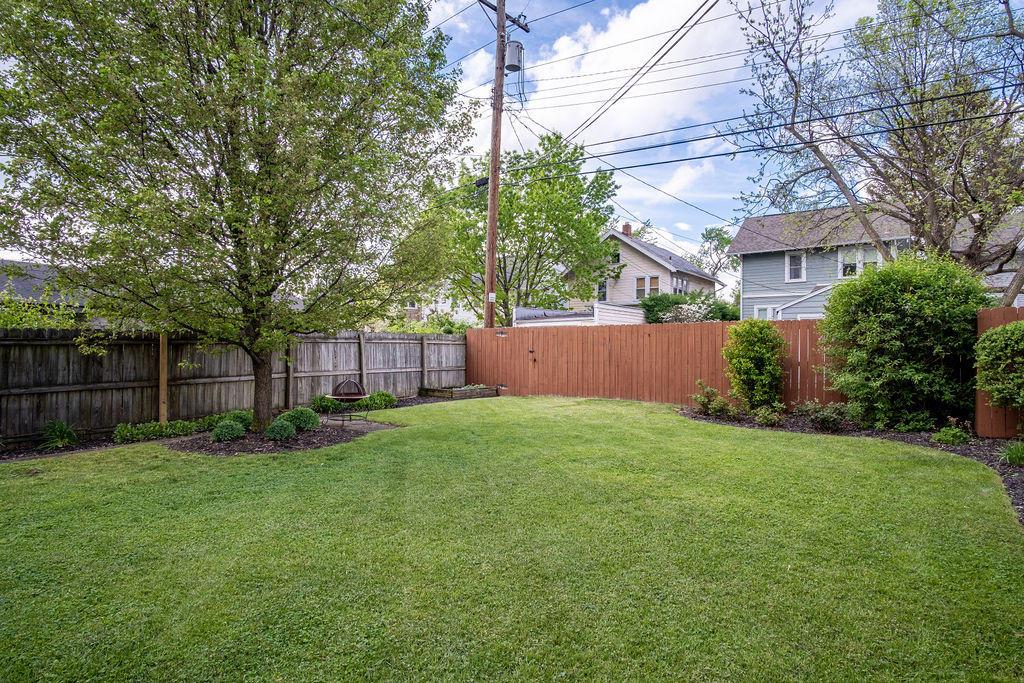 116 Crestview Road Columbus, OH 43202 - Photo 8 of 33