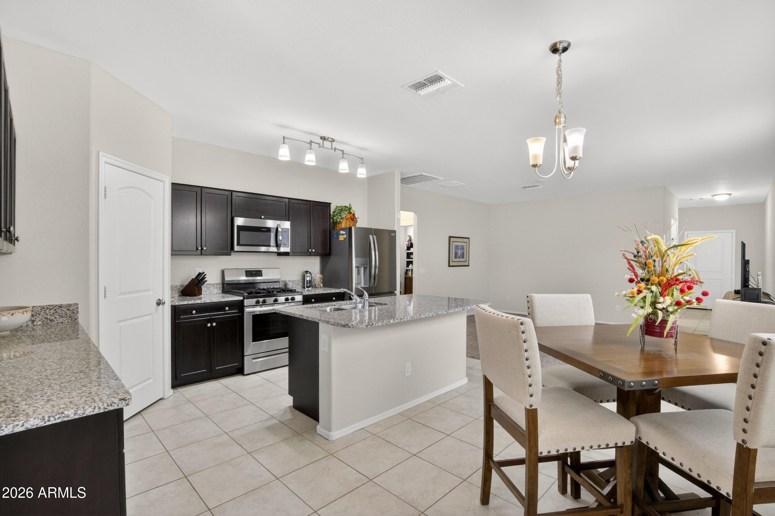 30980 West Picadilly Road Buckeye, AZ 85396 - Photo 4 of 42