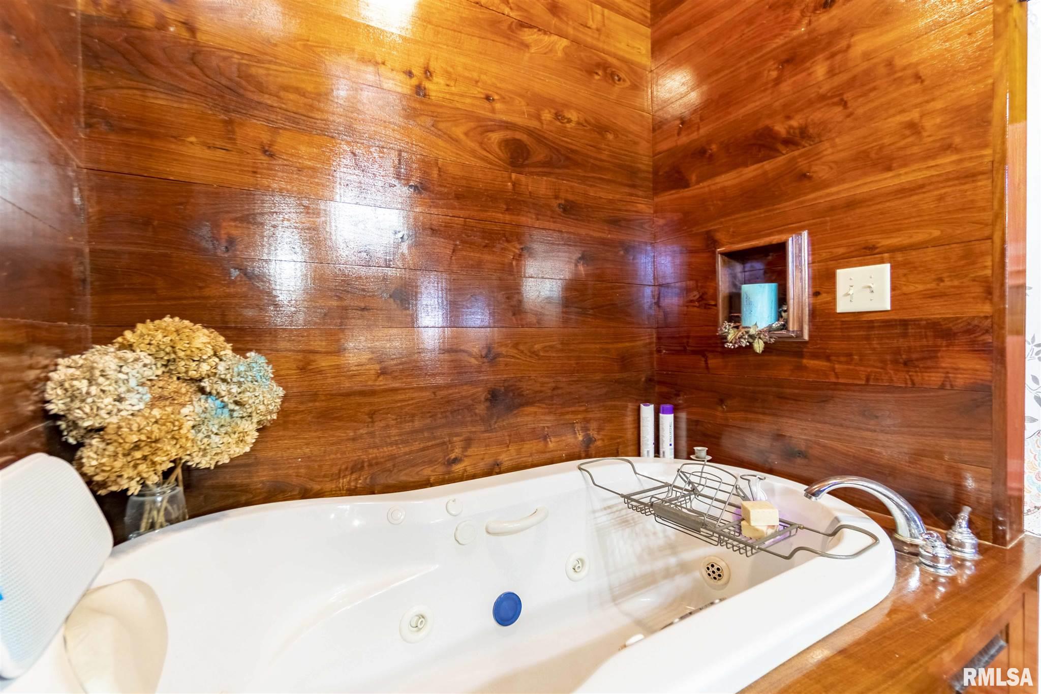 9171 Spring Lake Road Manito, IL 61546 - Photo 20 of 49 Gallery Image 20