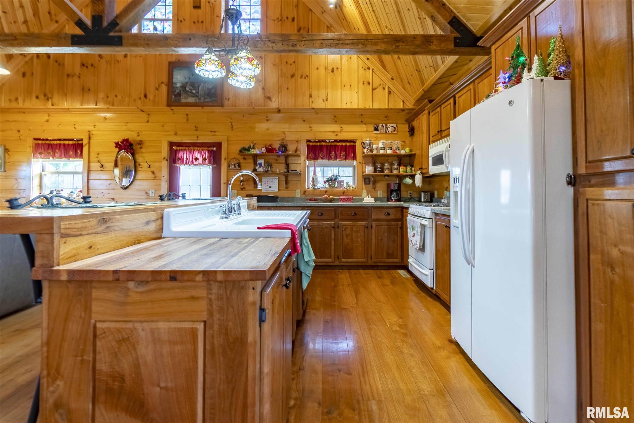 9171 Spring Lake Road Manito, IL 61546 - Photo 3 of 49 Gallery Image 3
