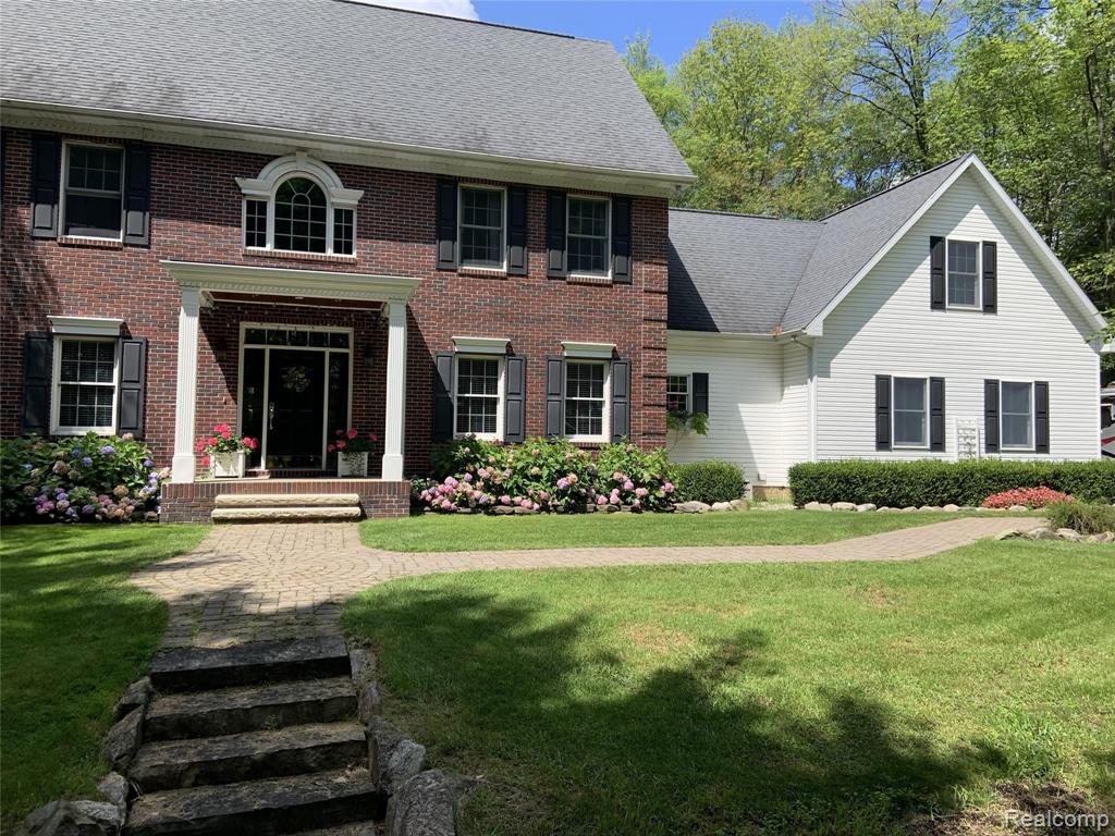 4239 Hosner Road Oxford, MI 48370 - Photo 2 of 37
