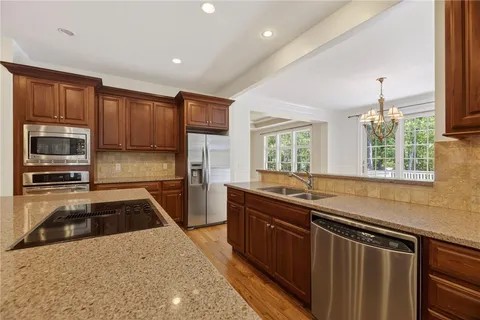 $1,400,000 | 9 Newbury Drive, Westerly, RI 02891