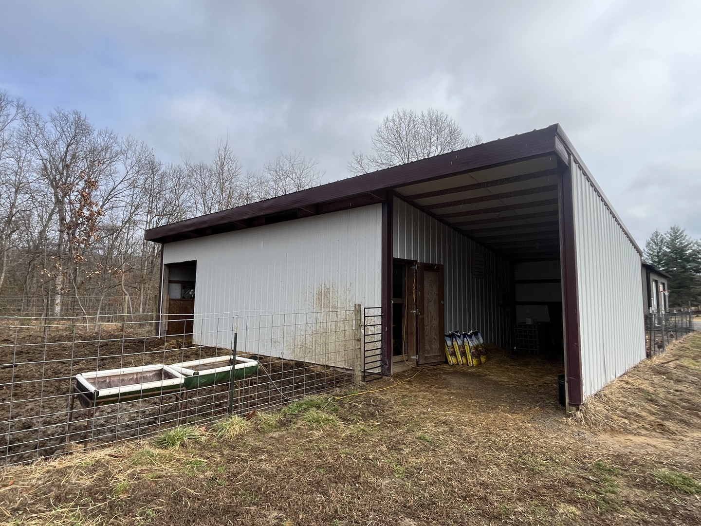 9576 State Rte 161 Extension Iuka, IL 62849 - Photo 17 of 53