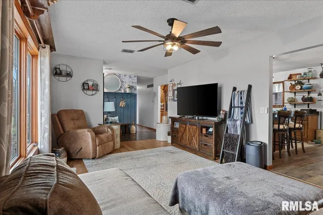 $285,000 | 641 Foxtail Lane, Springfield, IL 62707