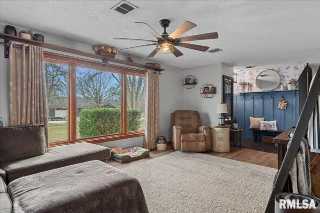 $285,000 | 641 Foxtail Lane, Springfield, IL 62707