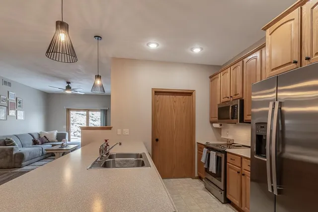 $249,900 | 2056 Pratt Circle, St. Peter, MN 56082