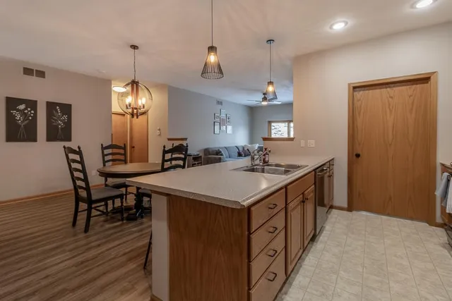 $249,900 | 2056 Pratt Circle, St. Peter, MN 56082