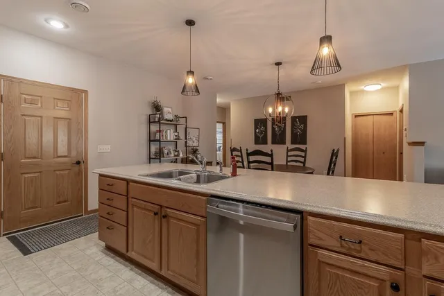 $249,900 | 2056 Pratt Circle, St. Peter, MN 56082