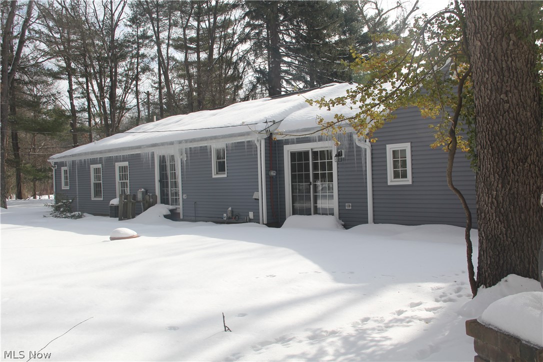10 Pine River Road Bentleyville, OH 44022 - Photo 2 of 21