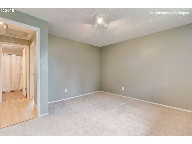 2707 Southwest Spring Garden Street Portland, OR 97219 - Photo 18 of 32 Gallery Image 18