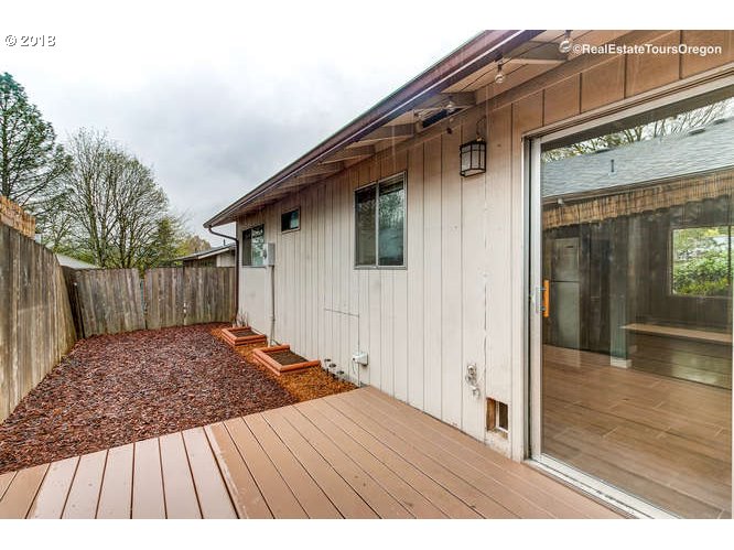 2707 Southwest Spring Garden Street Portland, OR 97219 - Photo 29 of 32 Gallery Image 29
