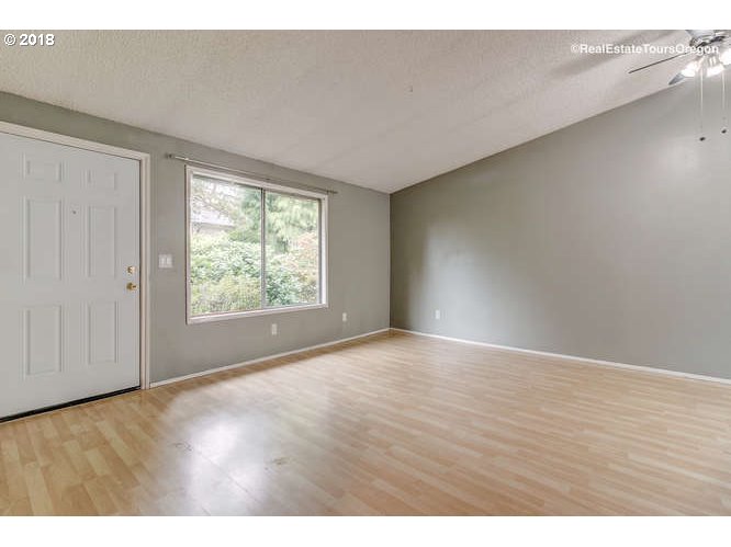 2707 Southwest Spring Garden Street Portland, OR 97219 - Photo 4 of 32 Gallery Image 4