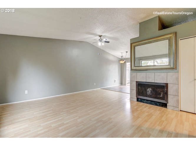 2707 Southwest Spring Garden Street Portland, OR 97219 - Photo 5 of 32 Gallery Image 5