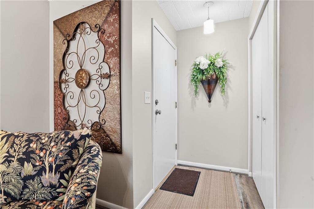 203 Piper Lane Butler, PA 16001 - Photo 4 of 33