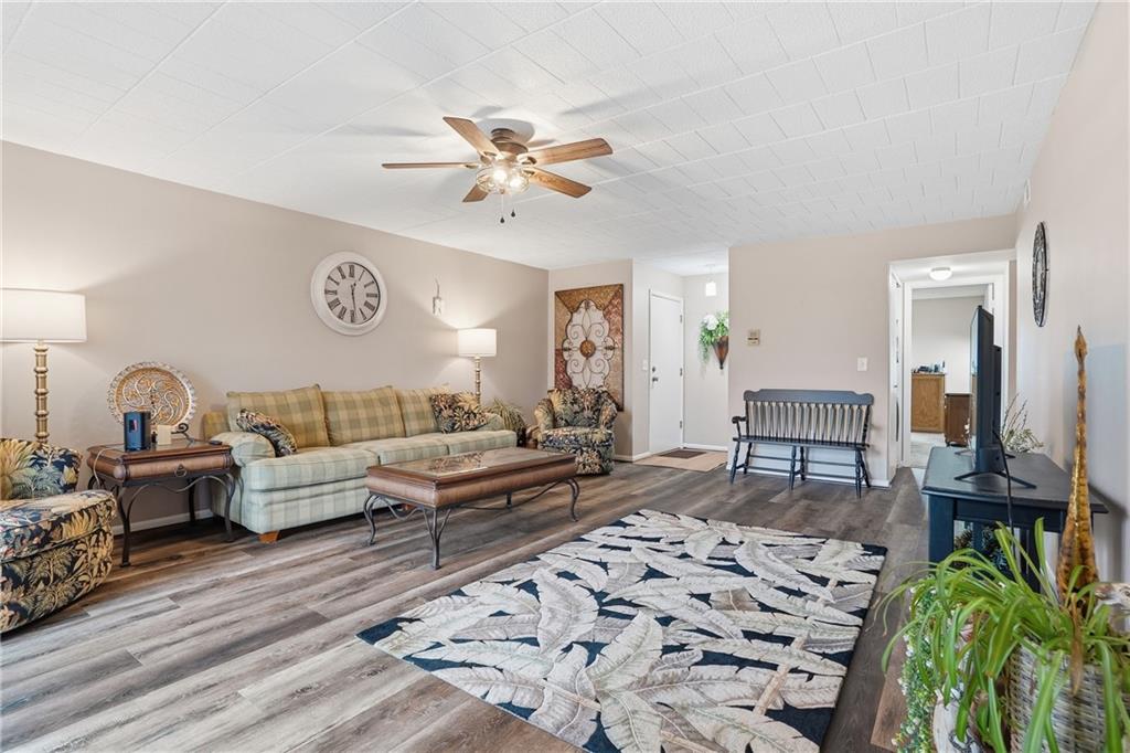 203 Piper Lane Butler, PA 16001 - Photo 5 of 33