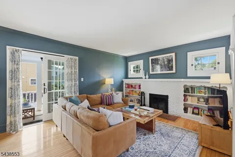 $825,000 | 154 Garfield Place, Maplewood, NJ 07040