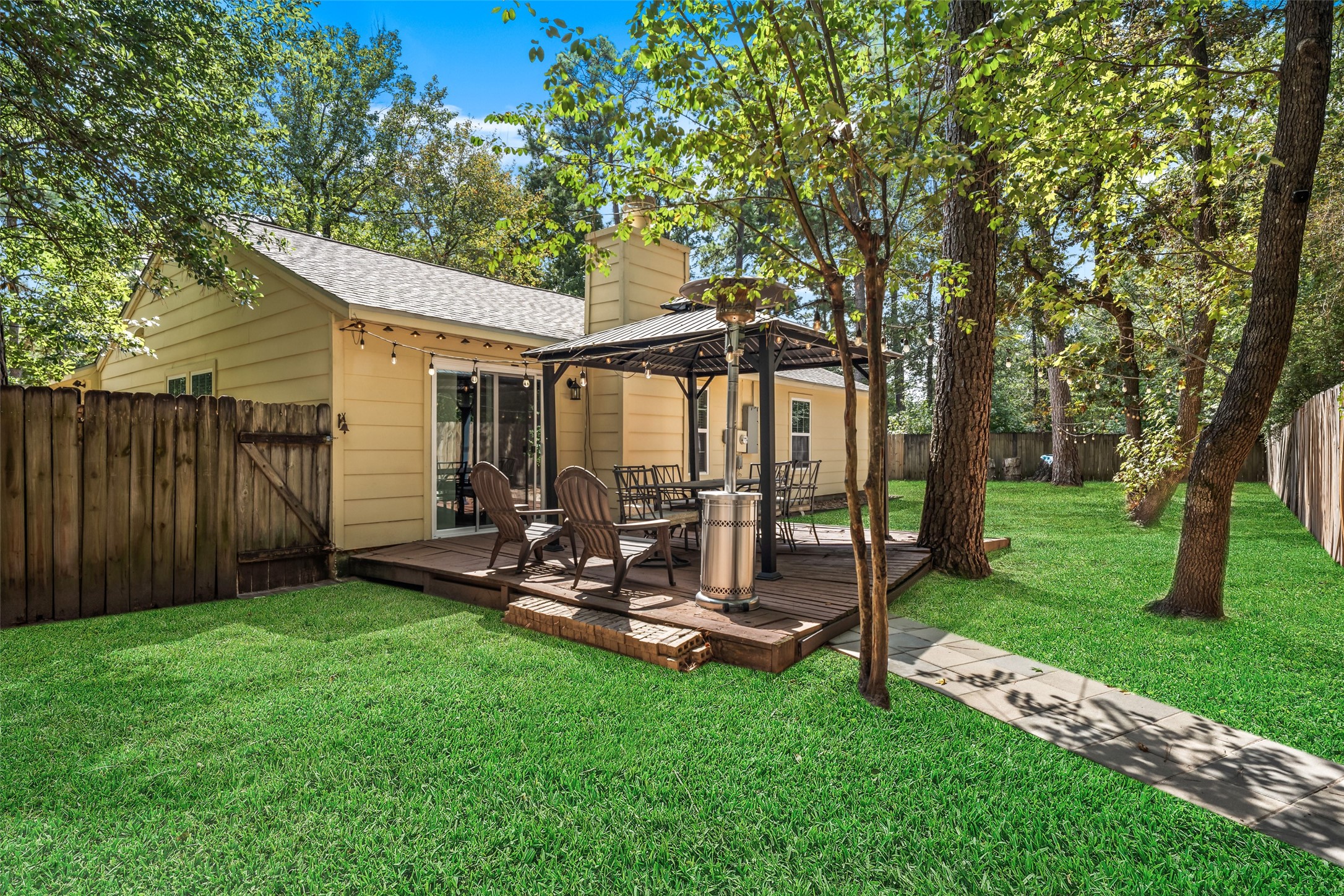 69 South Brookberry Court The Woodlands, TX 77381 - Photo 7 of 27 Gallery Image 7