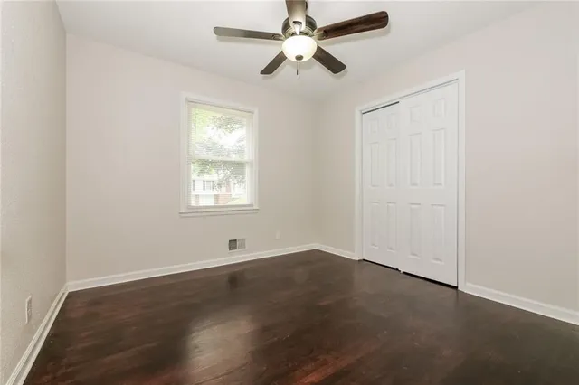 $2,150 | 506 Northeast Roanoke Drive, Blue Springs, MO 64014