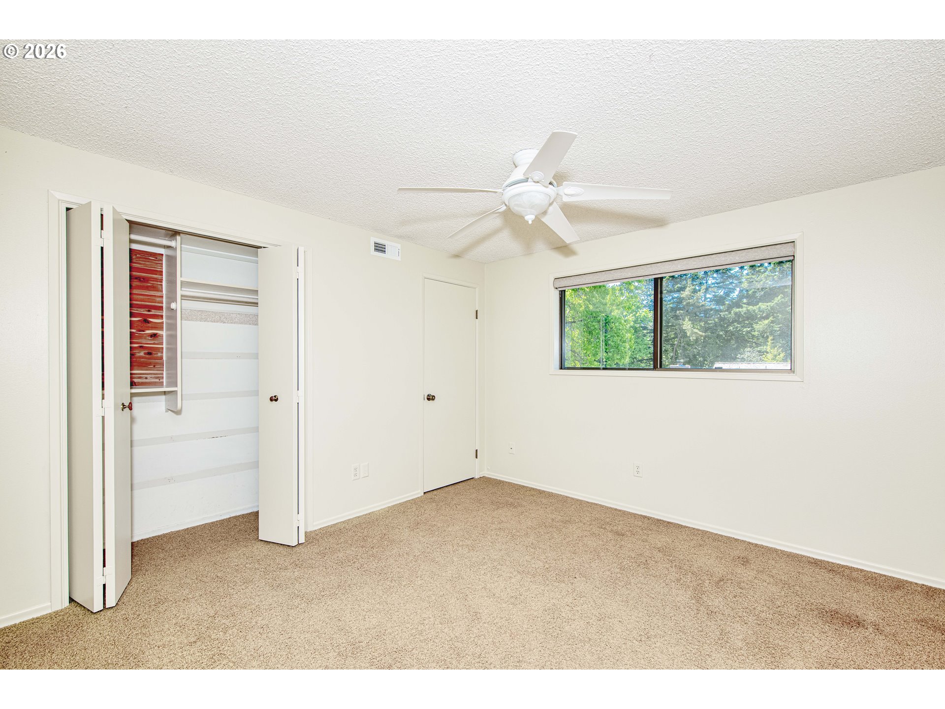9 Britten Court Lake Oswego, OR 97035 - Photo 18 of 31 Bedroom