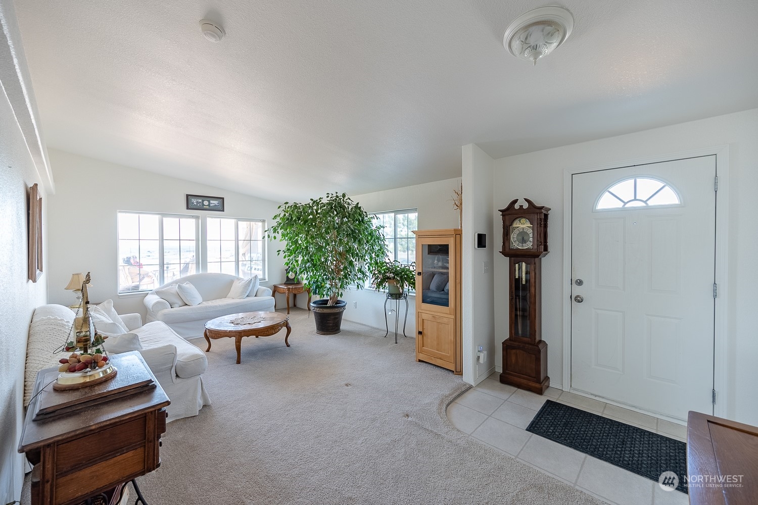 7590 Bouldercrest Road Northeast Moses Lake, WA 98837 - Photo 4 of 40 Gallery Image 4
