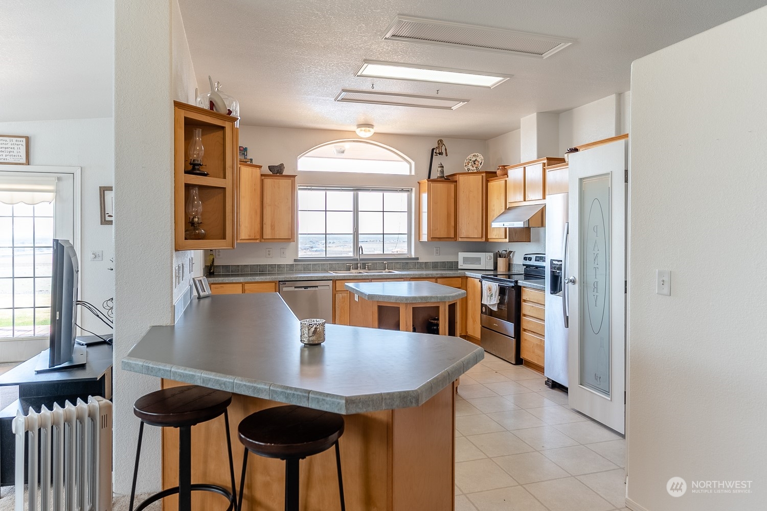 7590 Bouldercrest Road Northeast Moses Lake, WA 98837 - Photo 7 of 40 Gallery Image 7