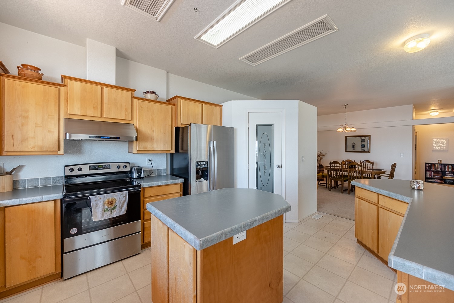 7590 Bouldercrest Road Northeast Moses Lake, WA 98837 - Photo 8 of 40 Gallery Image 8