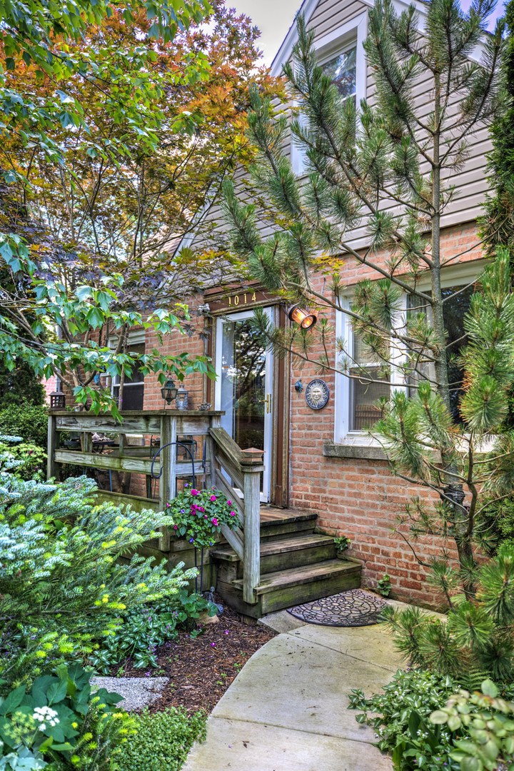 1014 Sunset Road Wheaton, IL 60189 - Photo 3 of 38