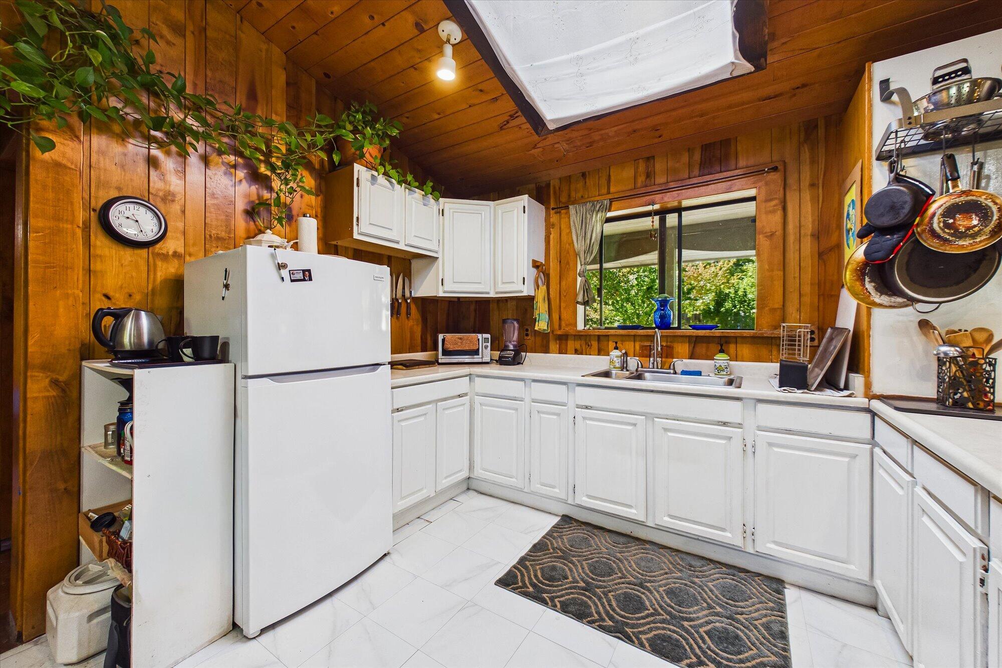 1050 Patterson Road Willow Creek, CA 95573 - Photo 11 of 51