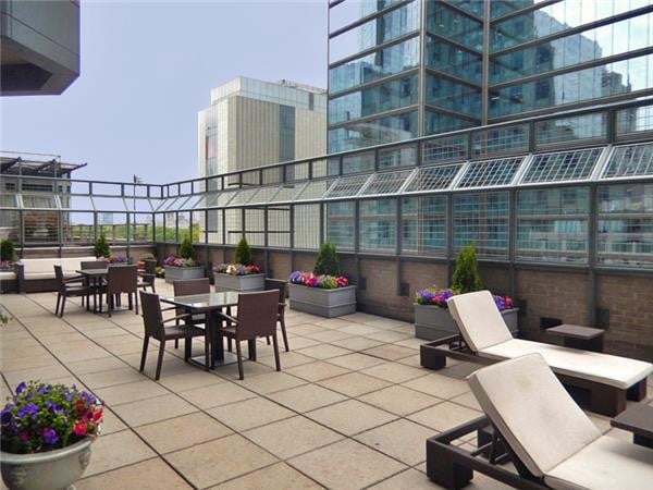 301 West 57th Street, Unit 18A Manhattan, NY 10019 - Photo 9 of 14 BLDG Sundeck