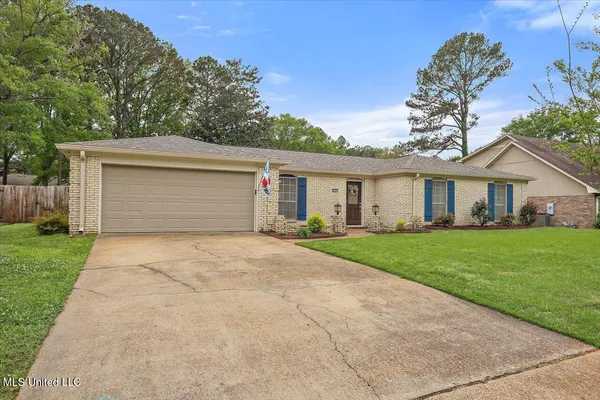 $245,000 | 1421 Huntcliff Way, Clinton, MS 39056