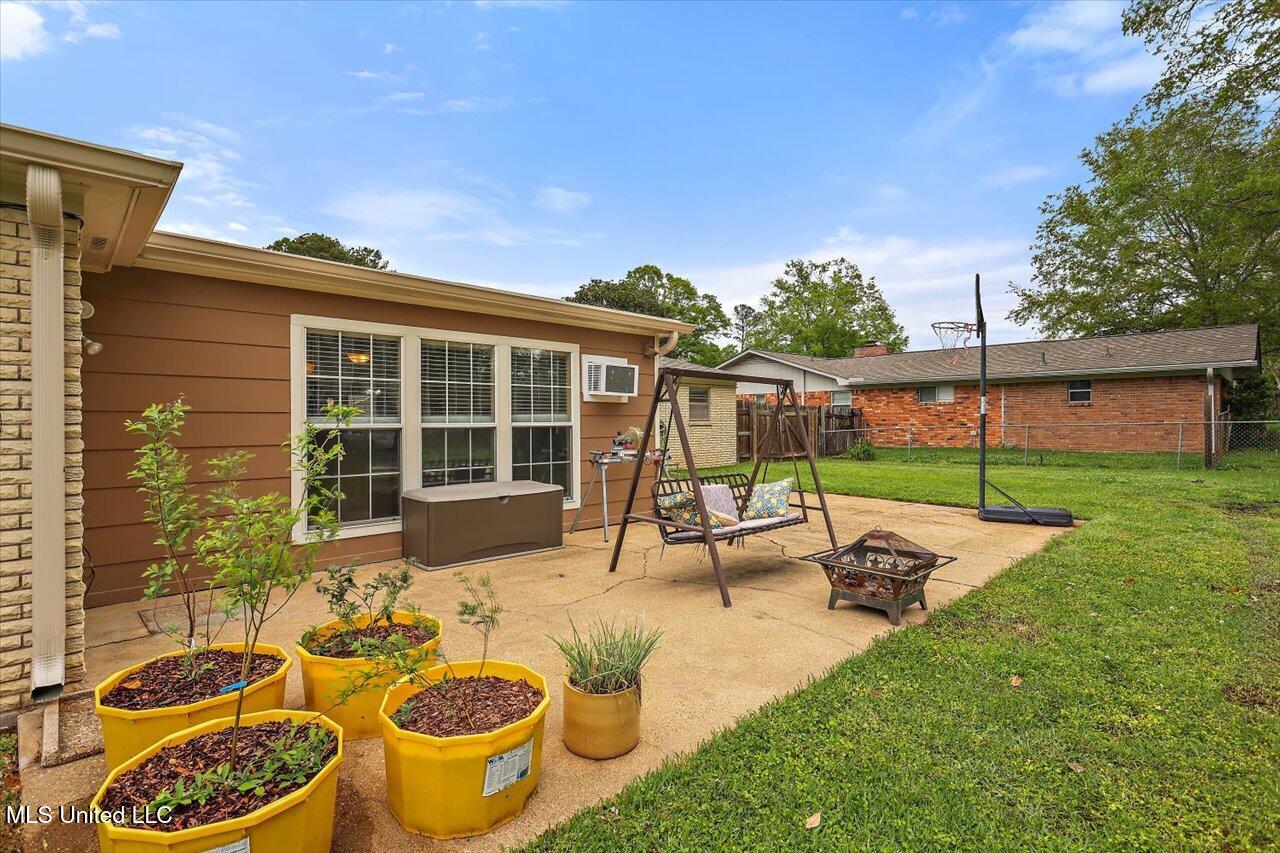 1421 Huntcliff Way Clinton, MS 39056 - Photo 29 of 42 51-1421 Huntcliff Way