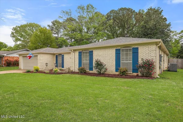 $245,000 | 1421 Huntcliff Way, Clinton, MS 39056