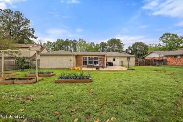 $245,000 | 1421 Huntcliff Way, Clinton, MS 39056
